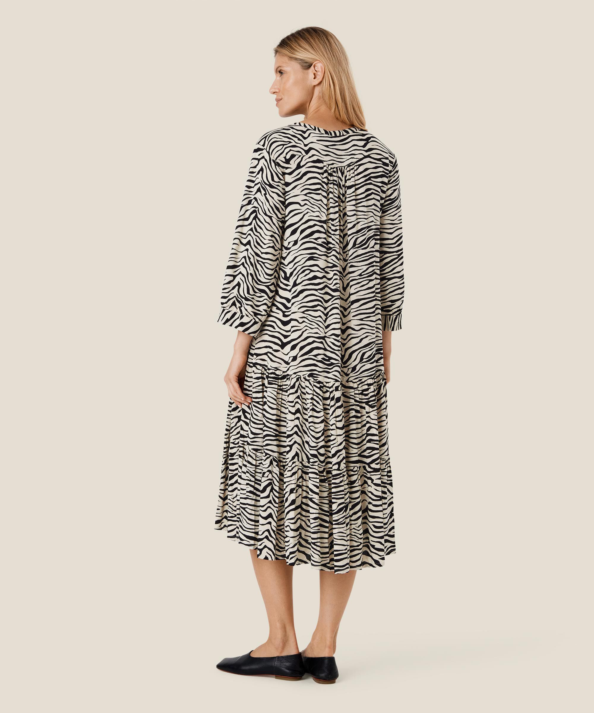 Nari Klänning, Whitecap