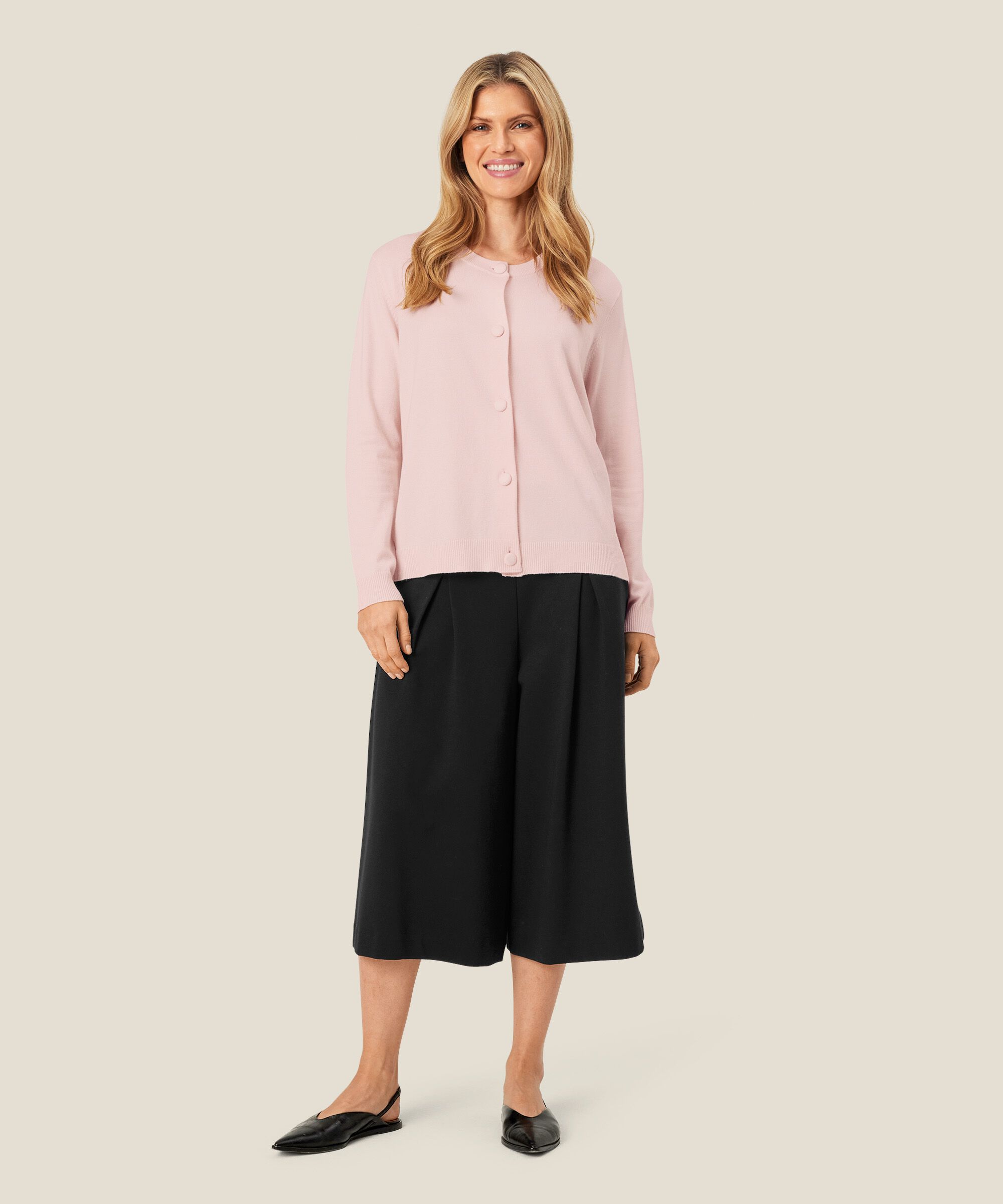 Leanna Kofta, Mauve Chalk