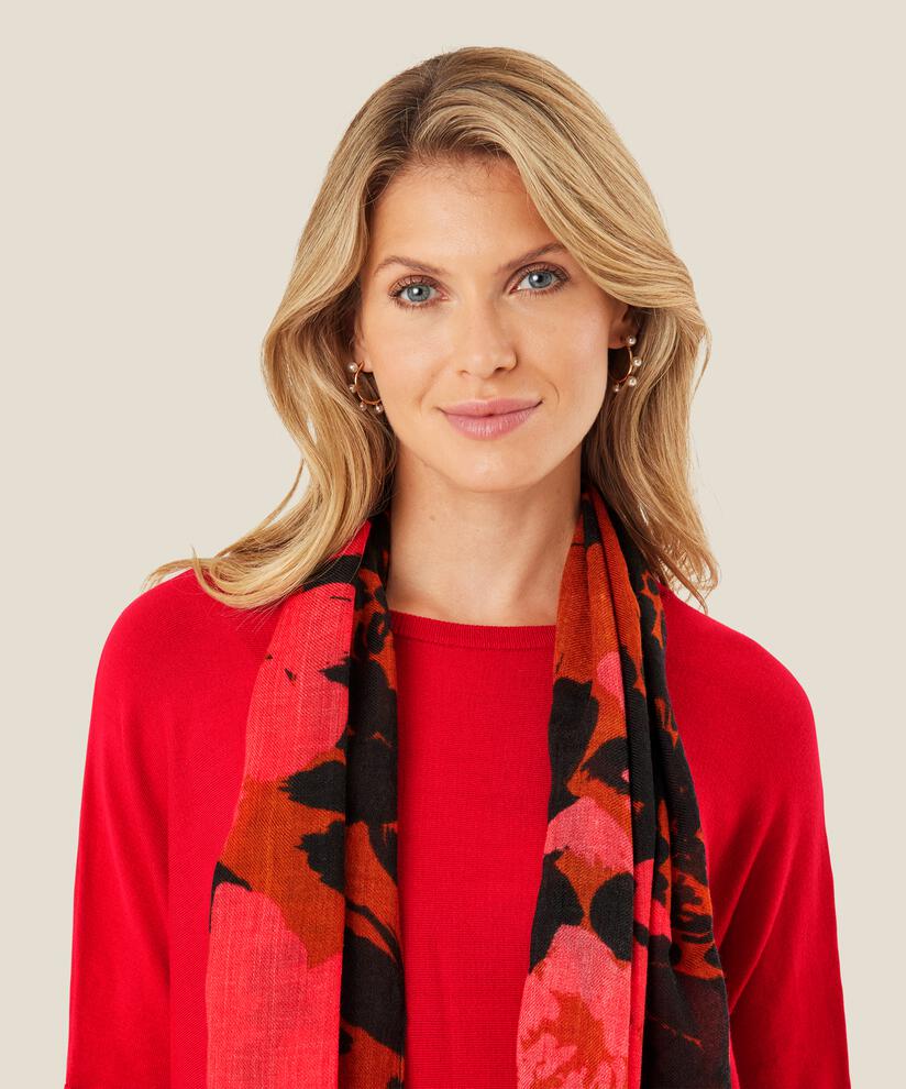 Alvett Scarf, Picante