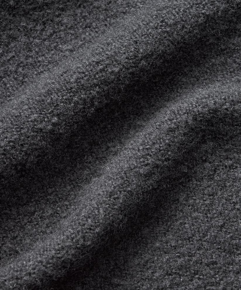 Faviola Topp, Black