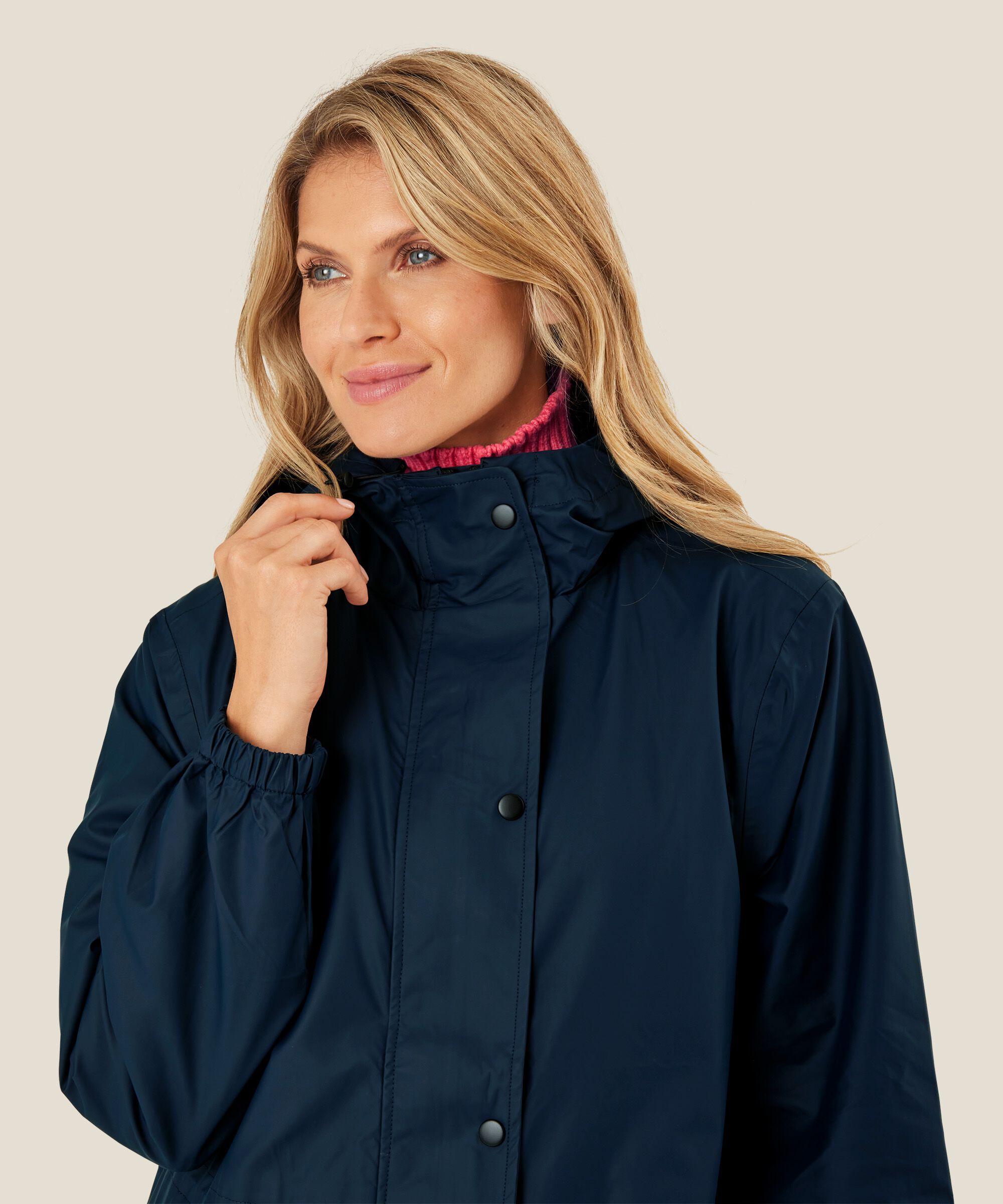 Terenna Regnkappa, Navy