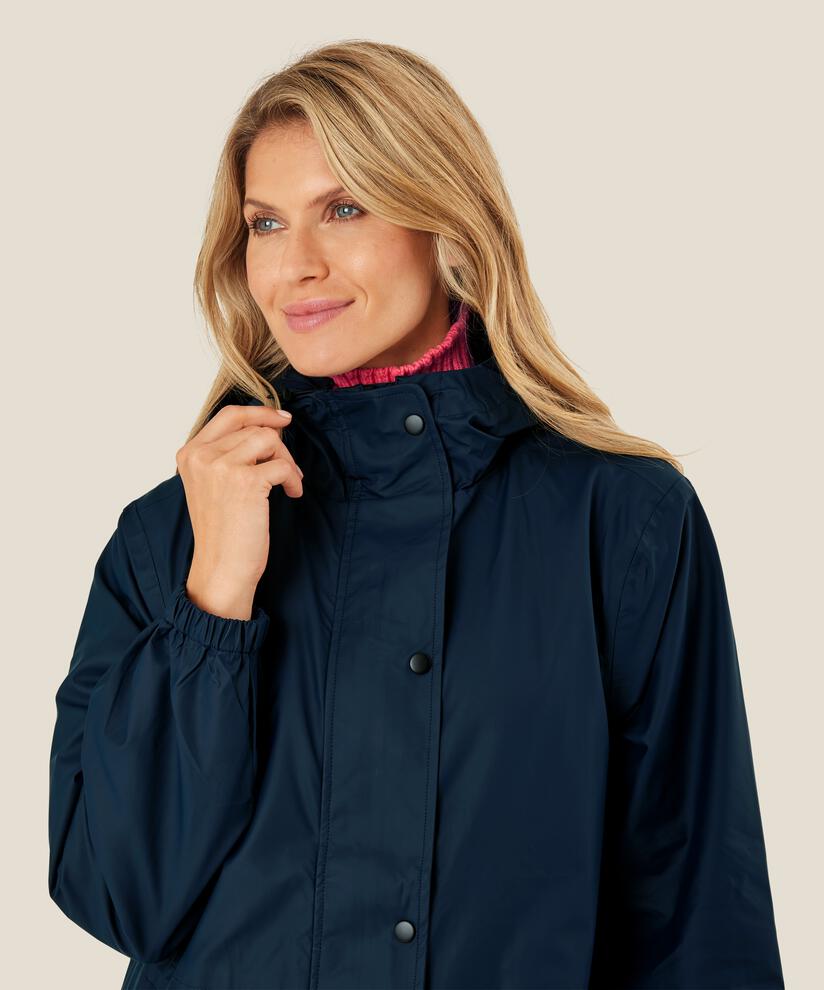 Terenna Regnkappa, Navy