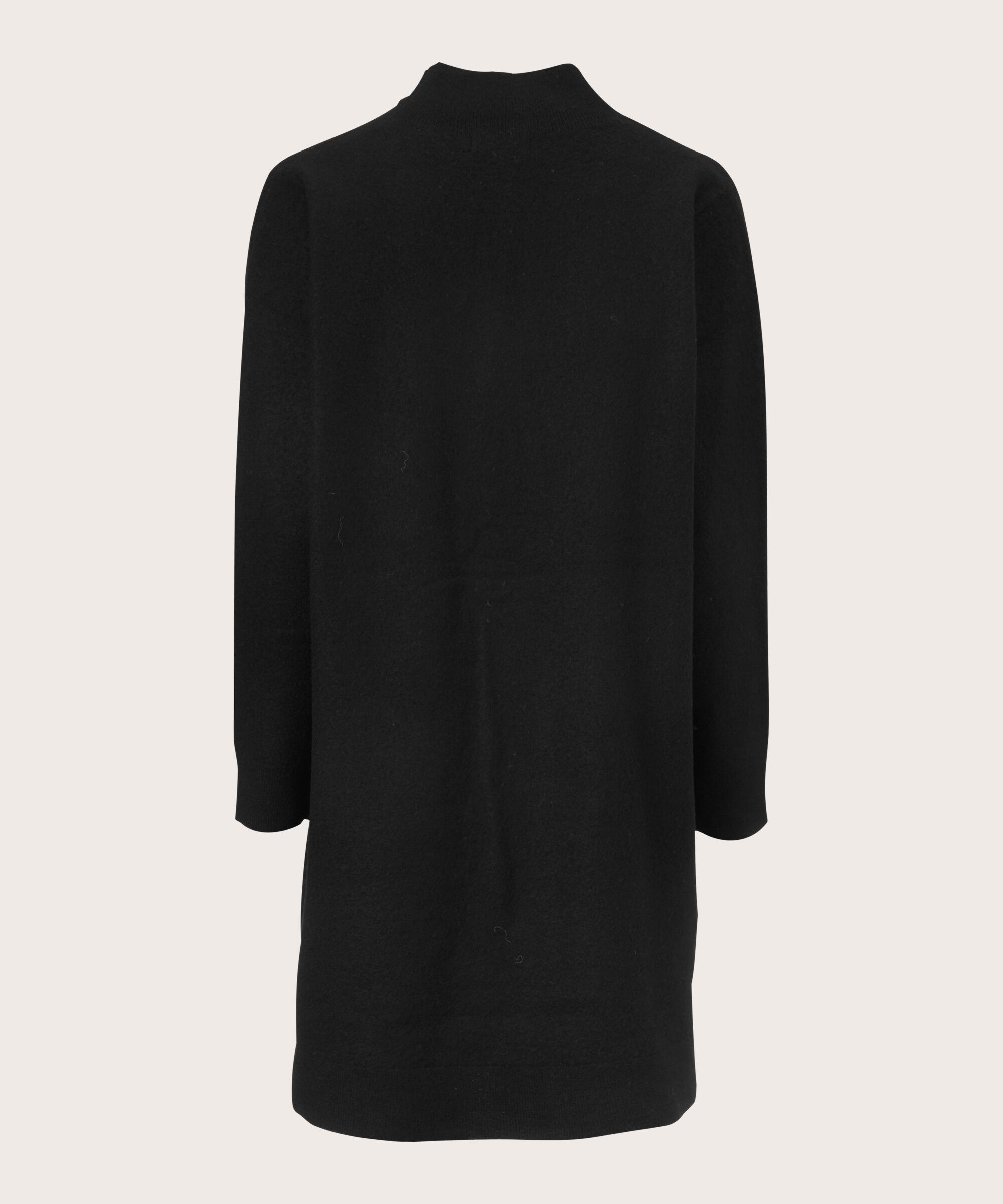 LUCIA KOFTA, Black