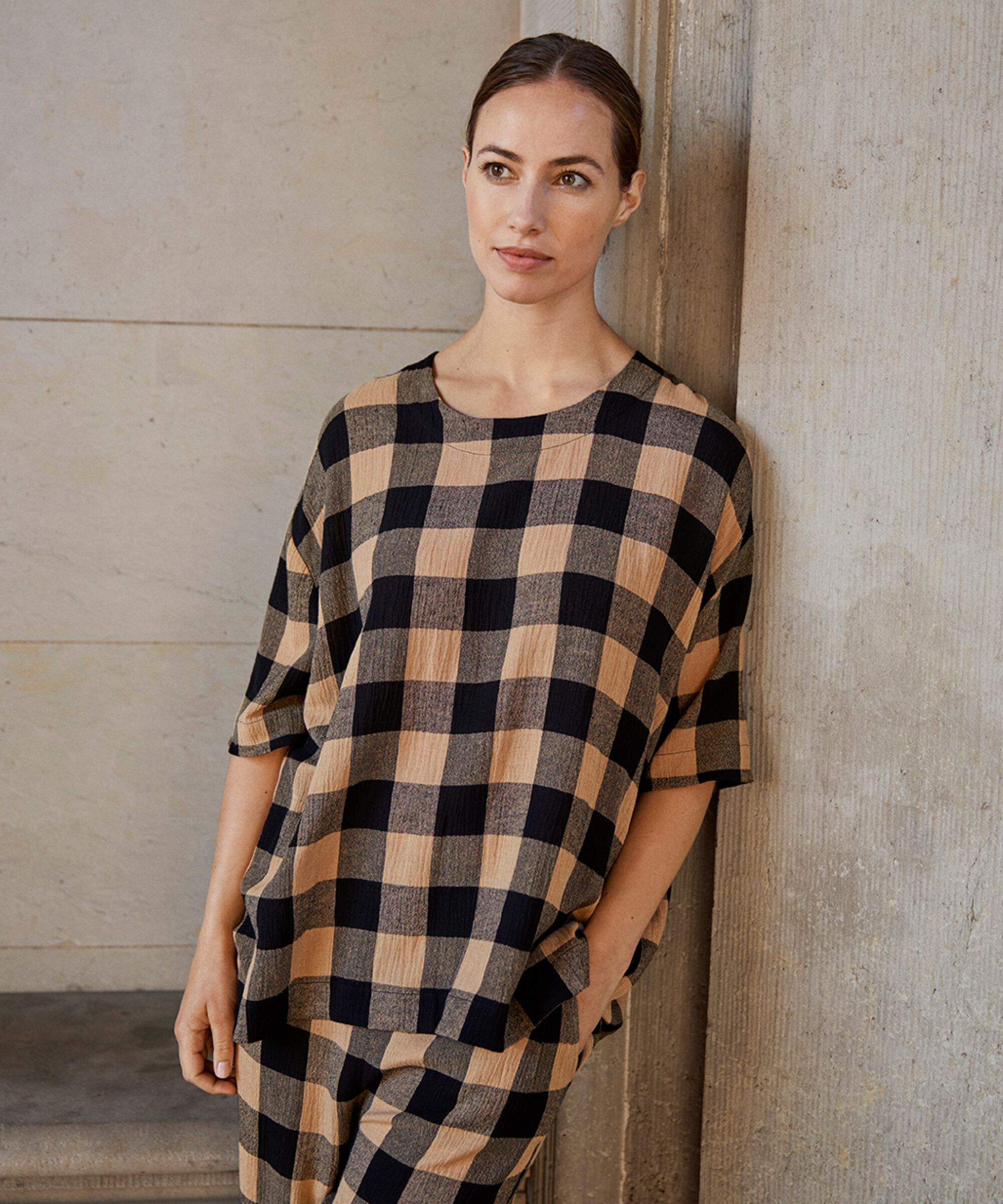 DEGANA BLUS, Travertine