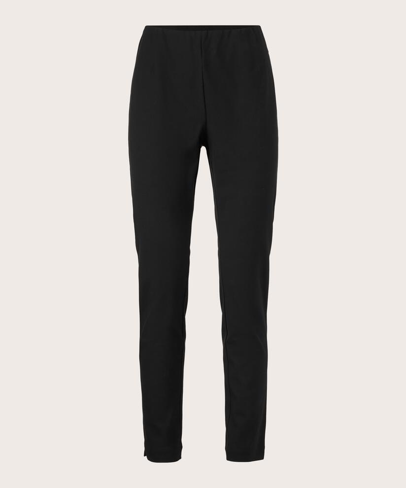 Poppy Byxa, Black