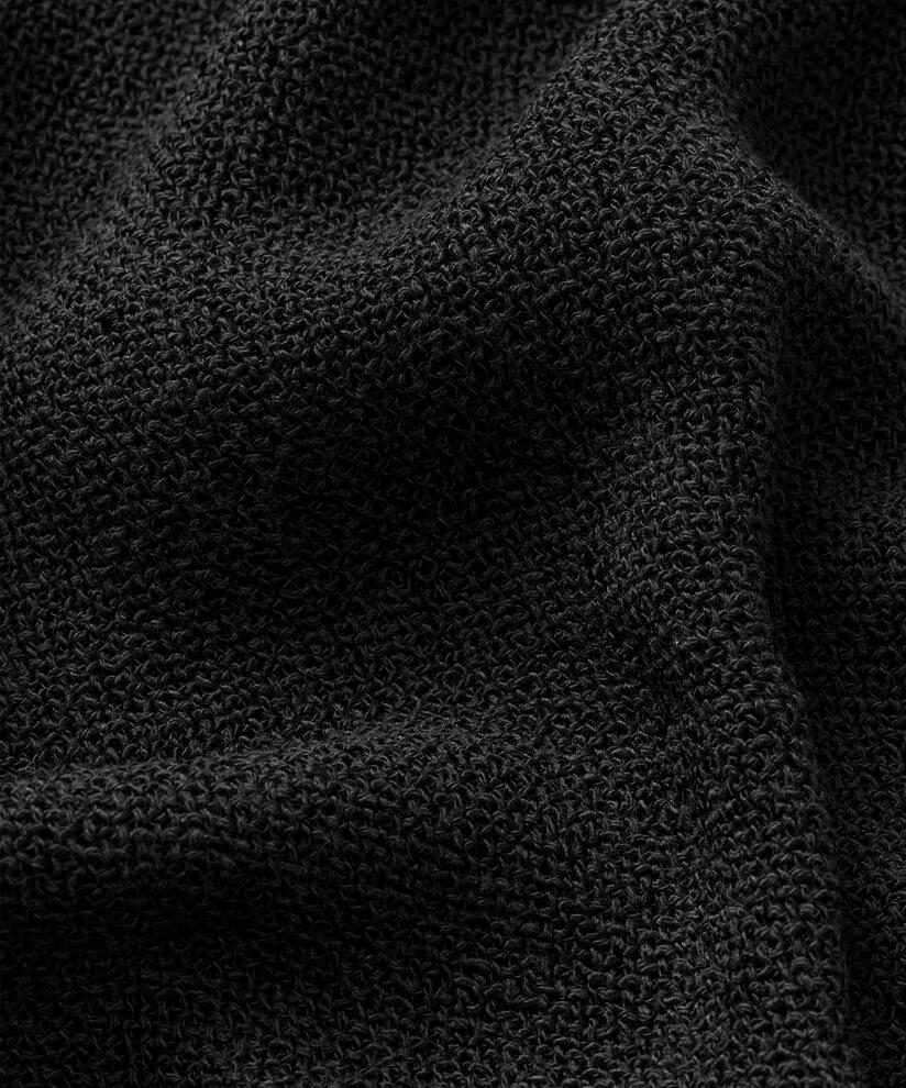 Dovinia Blus, Black