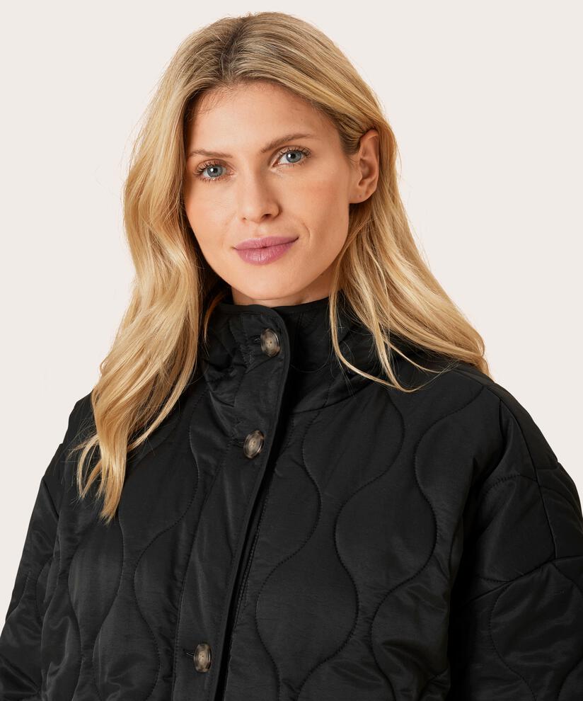 Tehila Kappa, Black