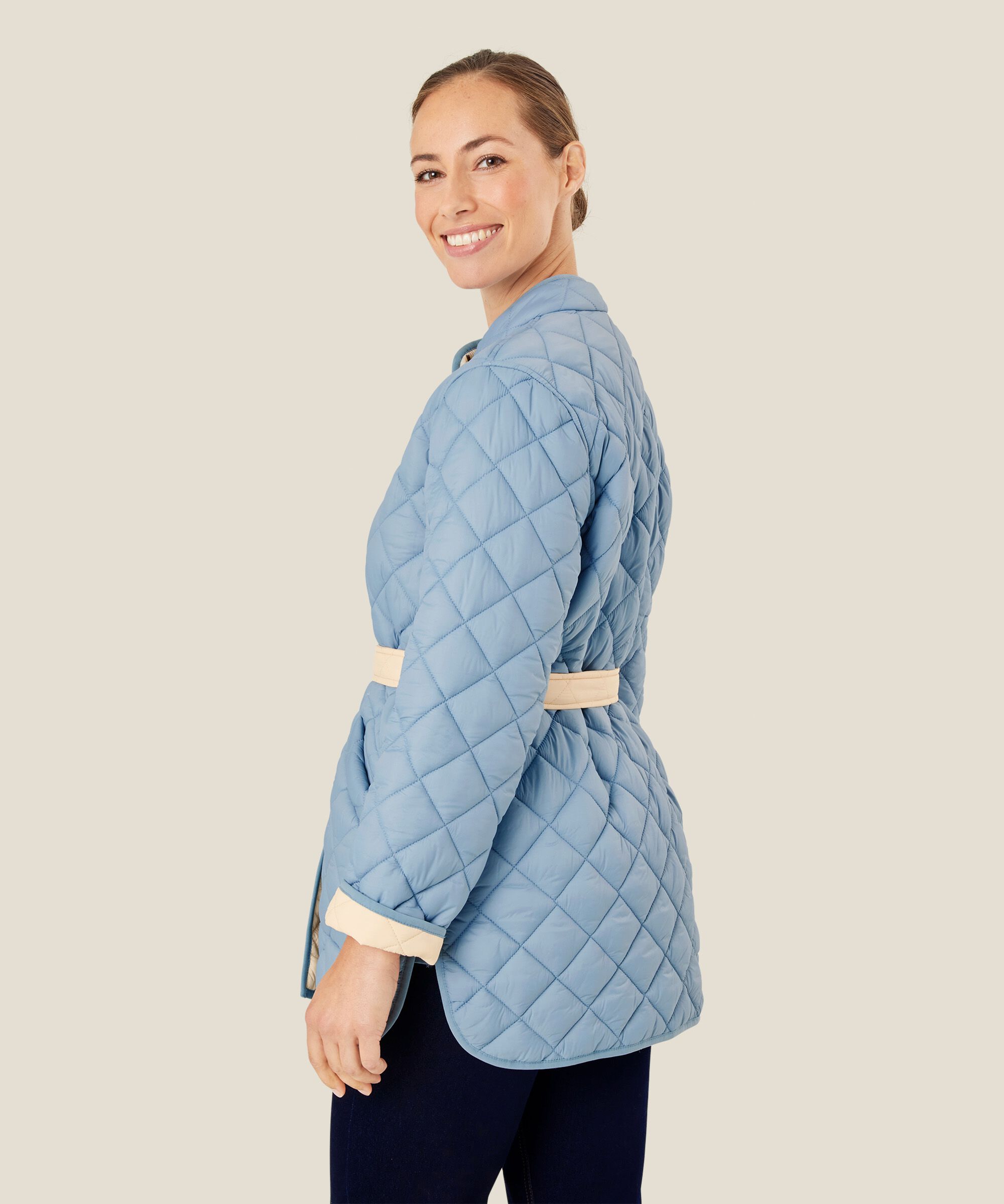 Talla Jacka, Ashley Blue