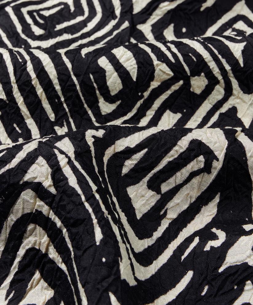 Along Scarf, Black