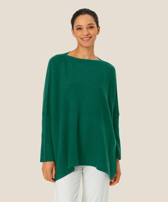 Fayela Topp, D. Grass Green