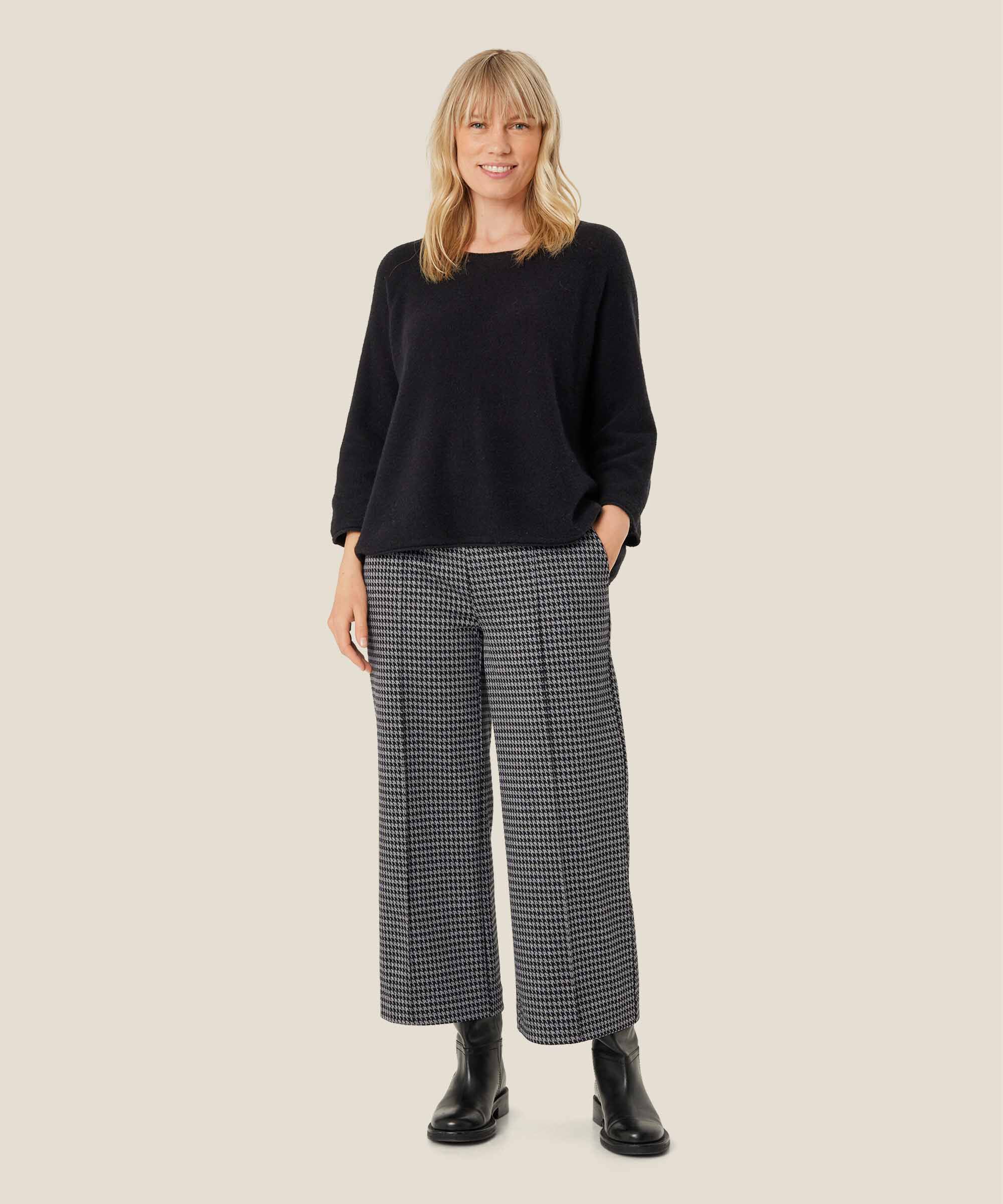 Fenji Topp, Black