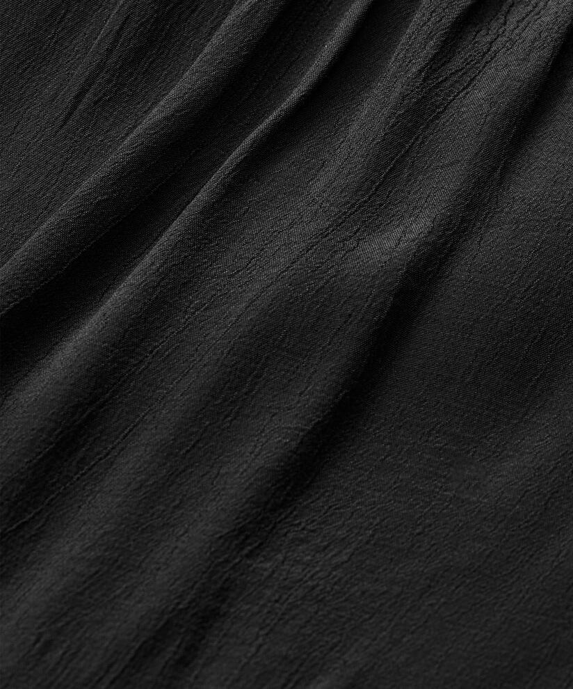 Beauna Blus, Black