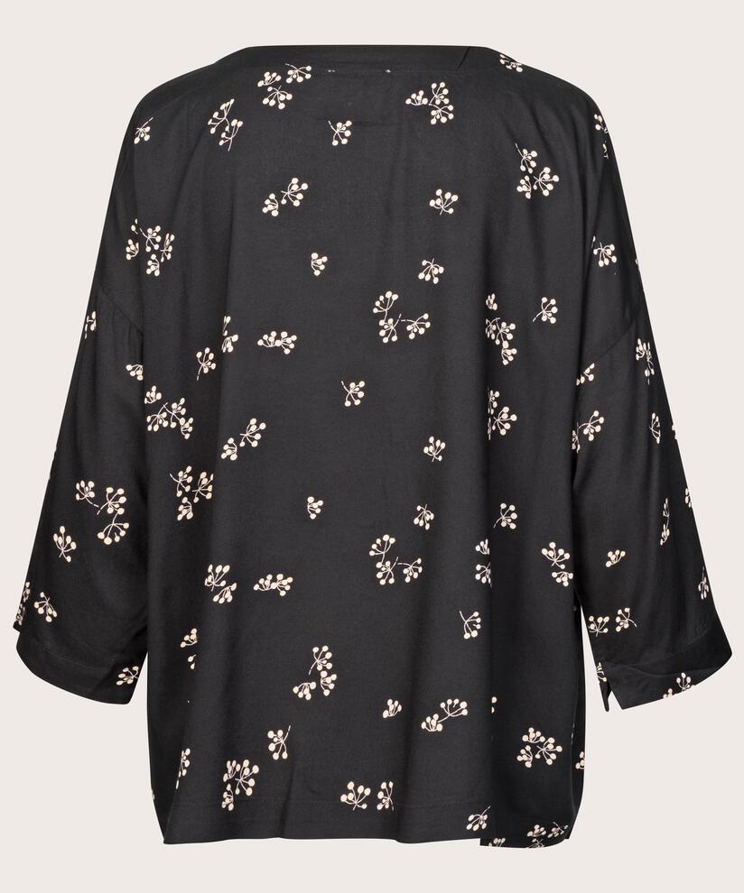 Becca Blus, Black