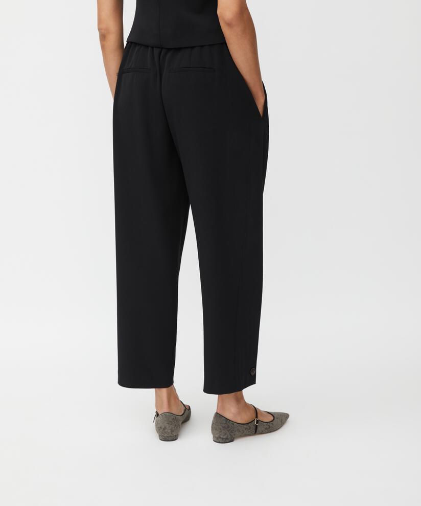 Punna Byxor, Black