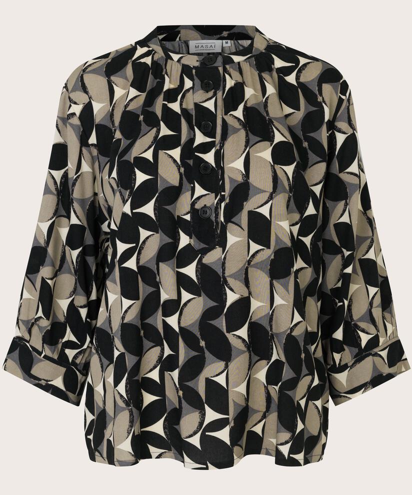 Delly Blus, Volcanic
