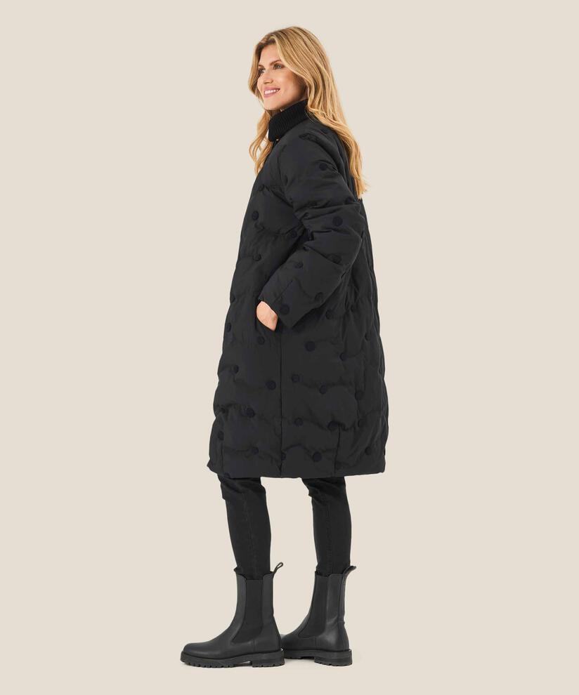 Tahila Dunkappa, Black