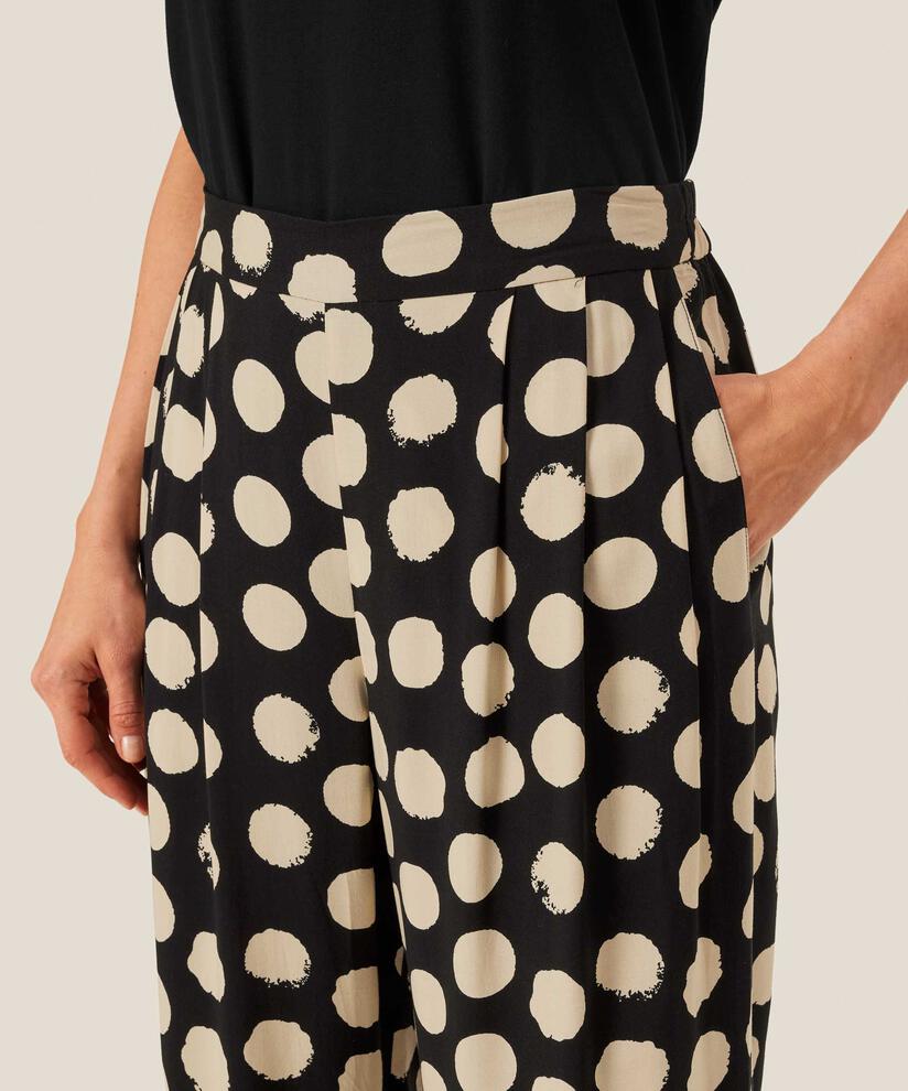 Patty Byxor, Black