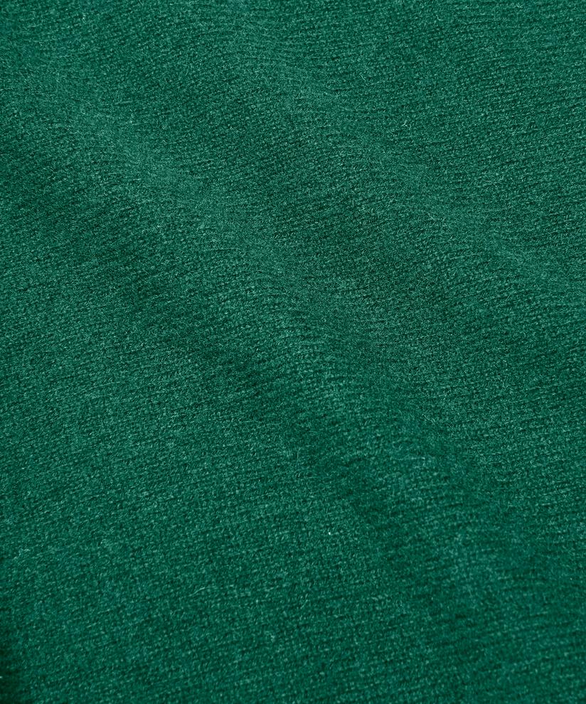 Fayela Topp, D. Grass Green