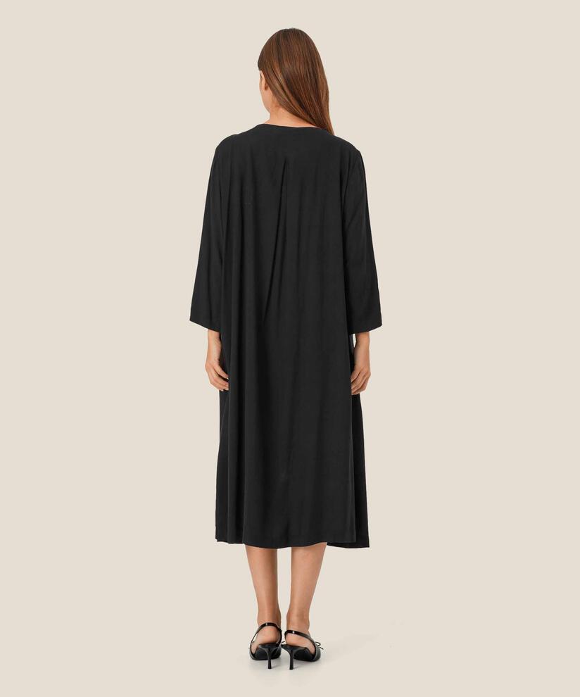 Nafiala Klänning, Haute Red