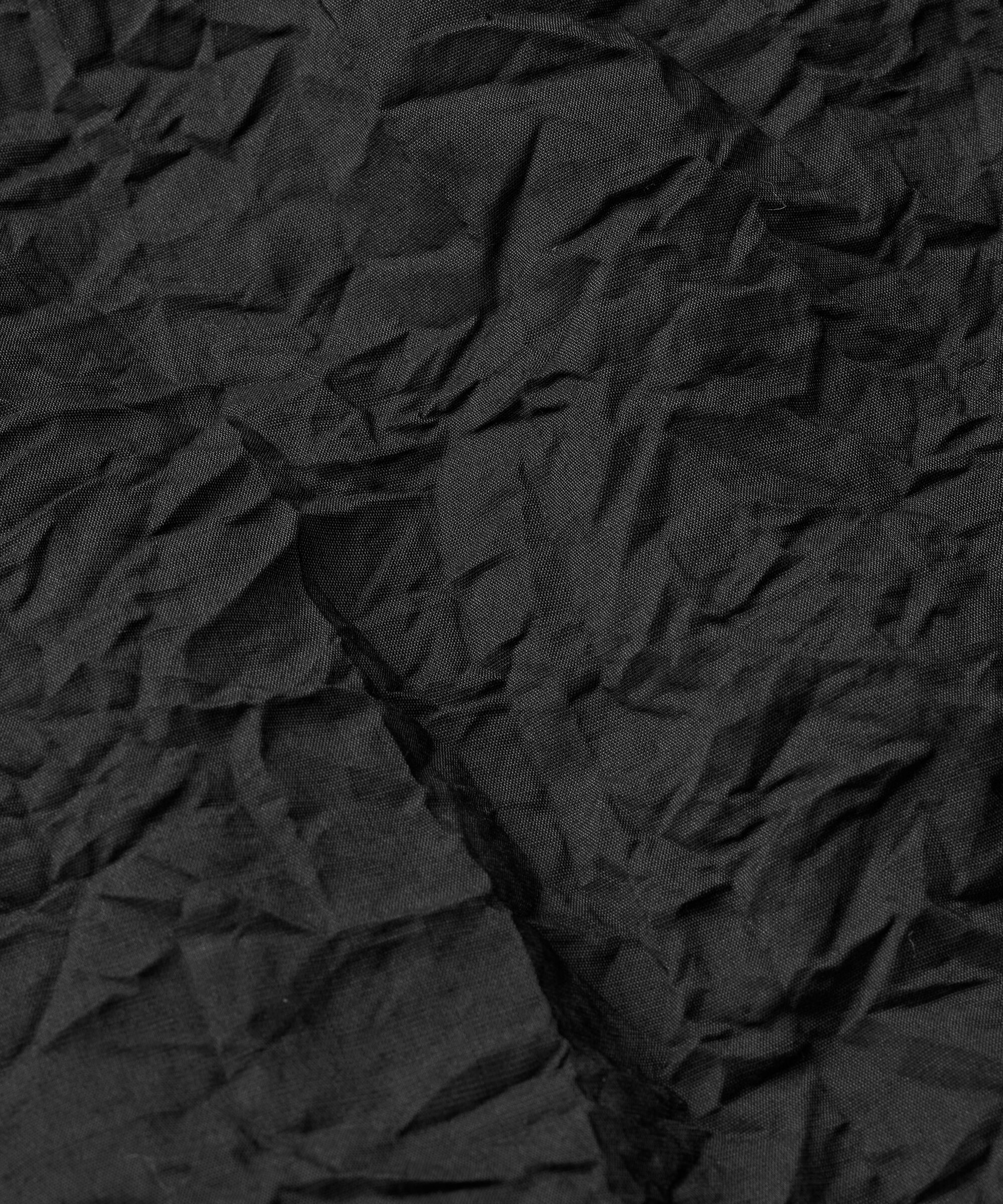 Saraid Kjol, Black