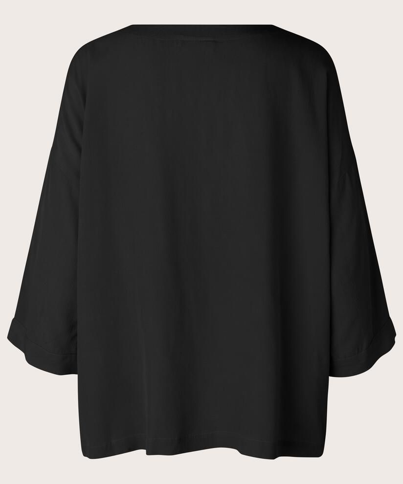 Becca Topp, Black