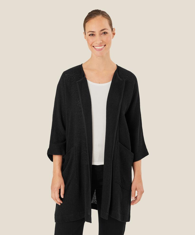 Jarmis Jacka, Black