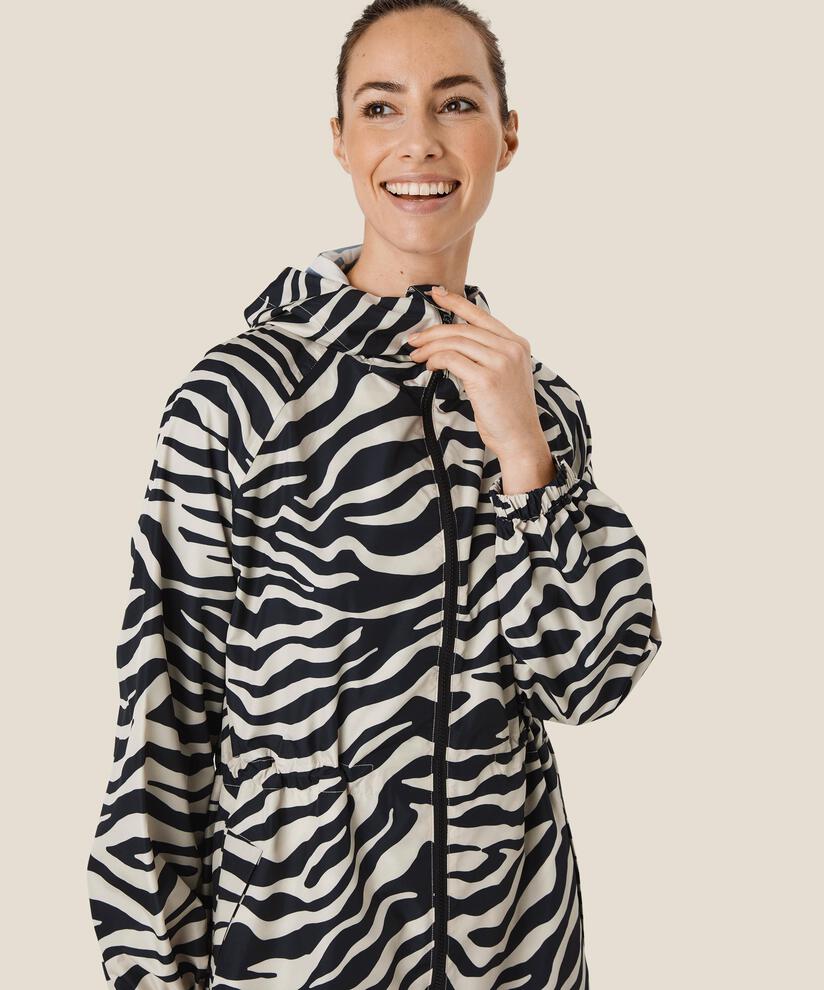 Trina Regnkappa , Black