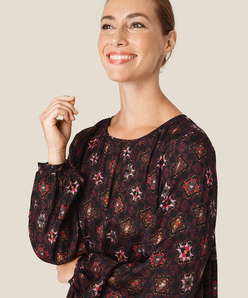 Neneha Klänning, Tango Red