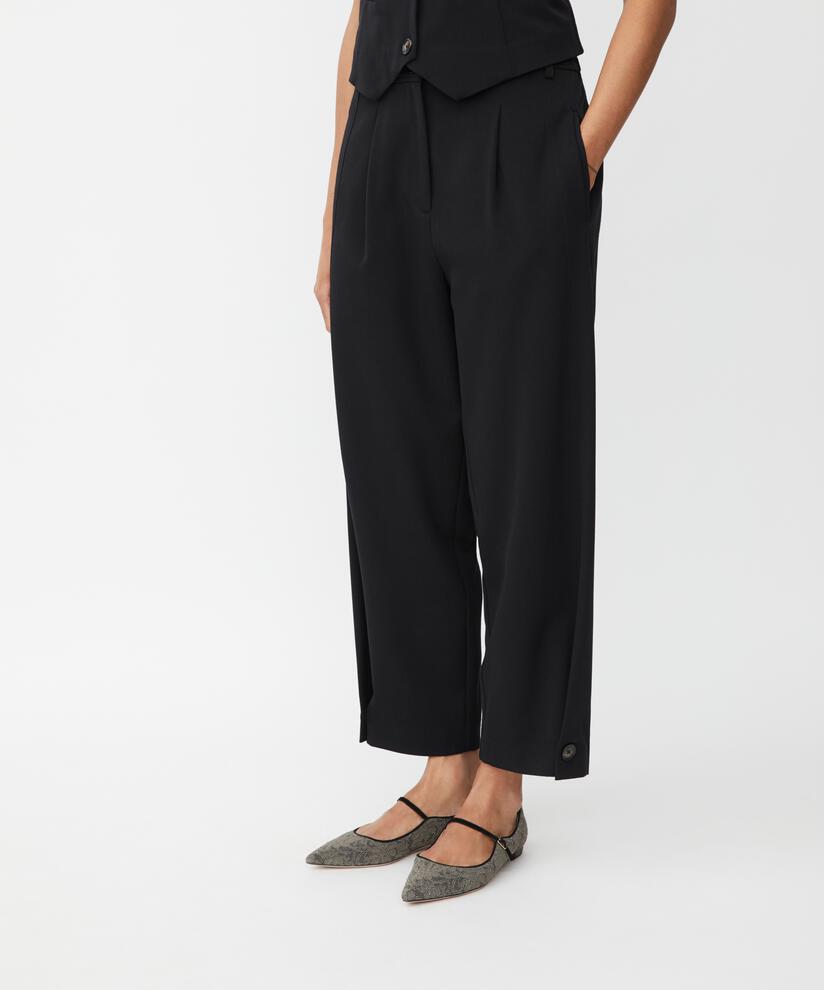 Punna Byxor, Black