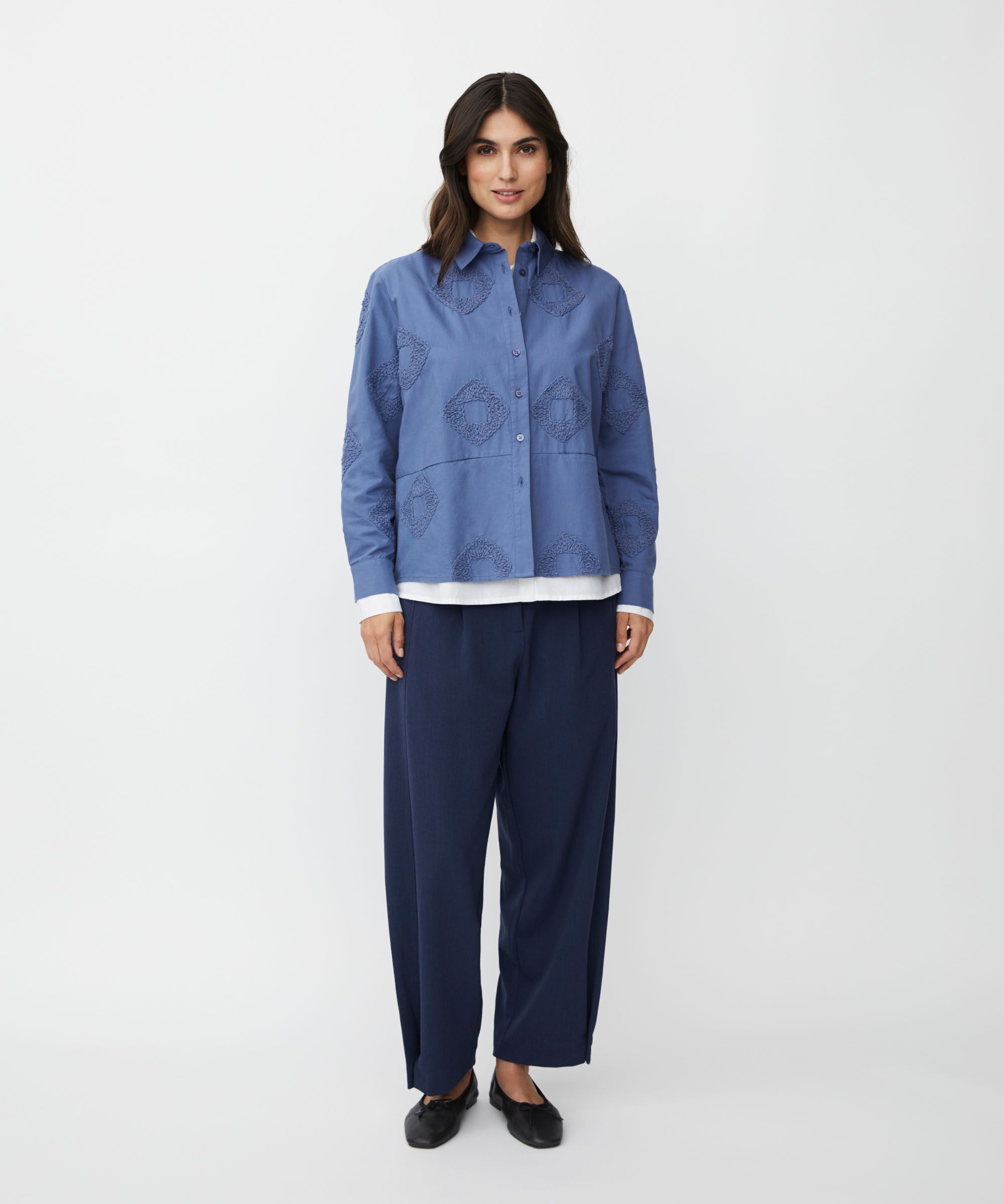 Inanne Skjorta, Bijou Blue