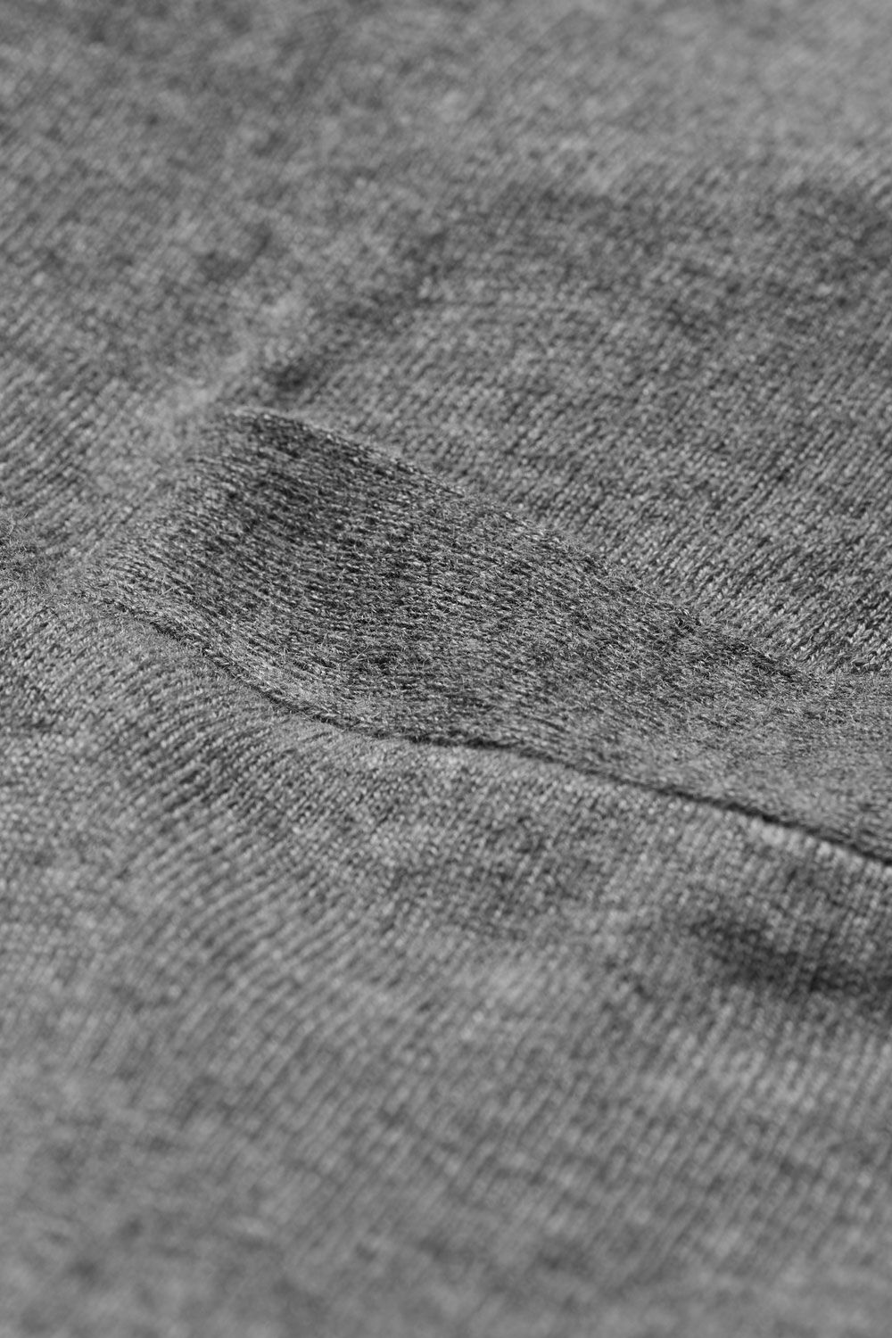 LUCY KOFTA, M. Grey mel.