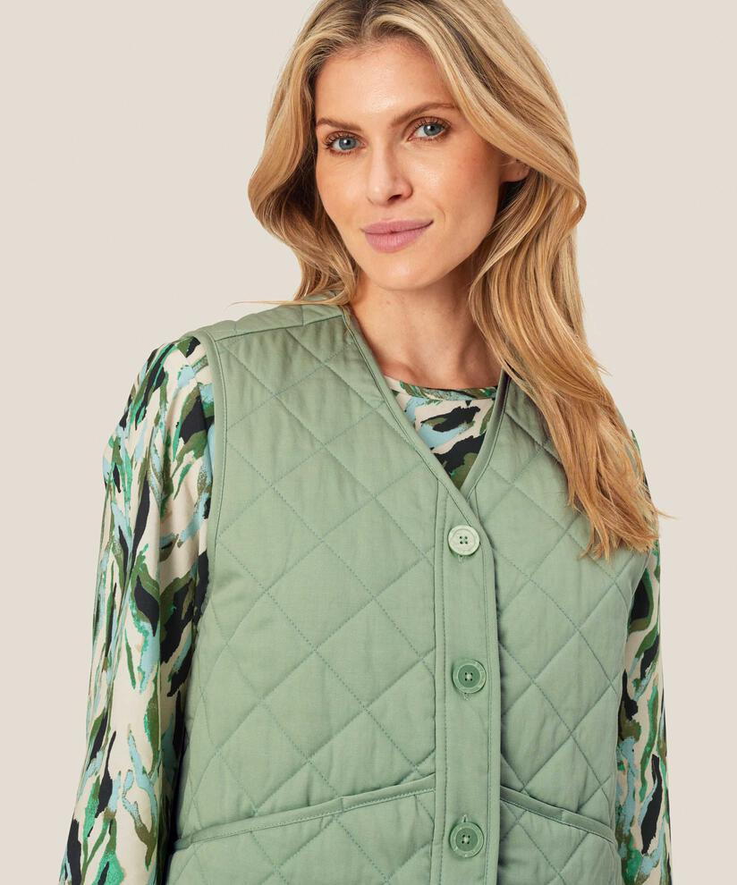 Jaylee Väst, Frosty Green