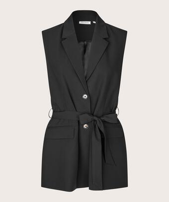 Julea Väst, Black