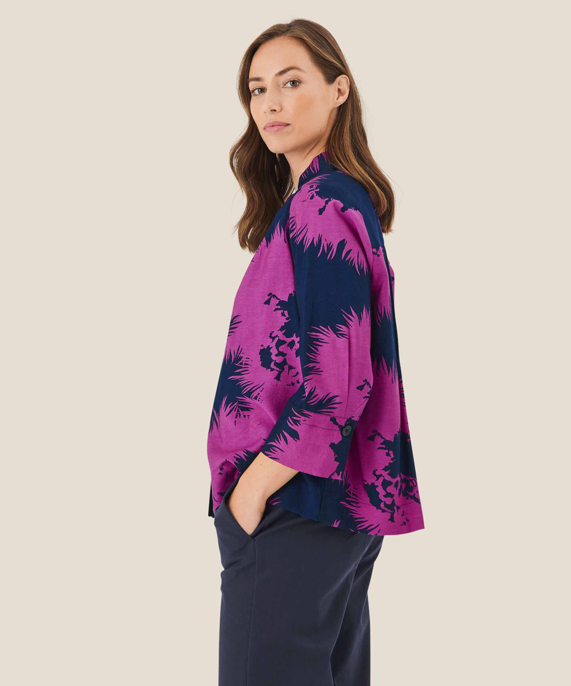 Idakai Skjorta, Wild Aster