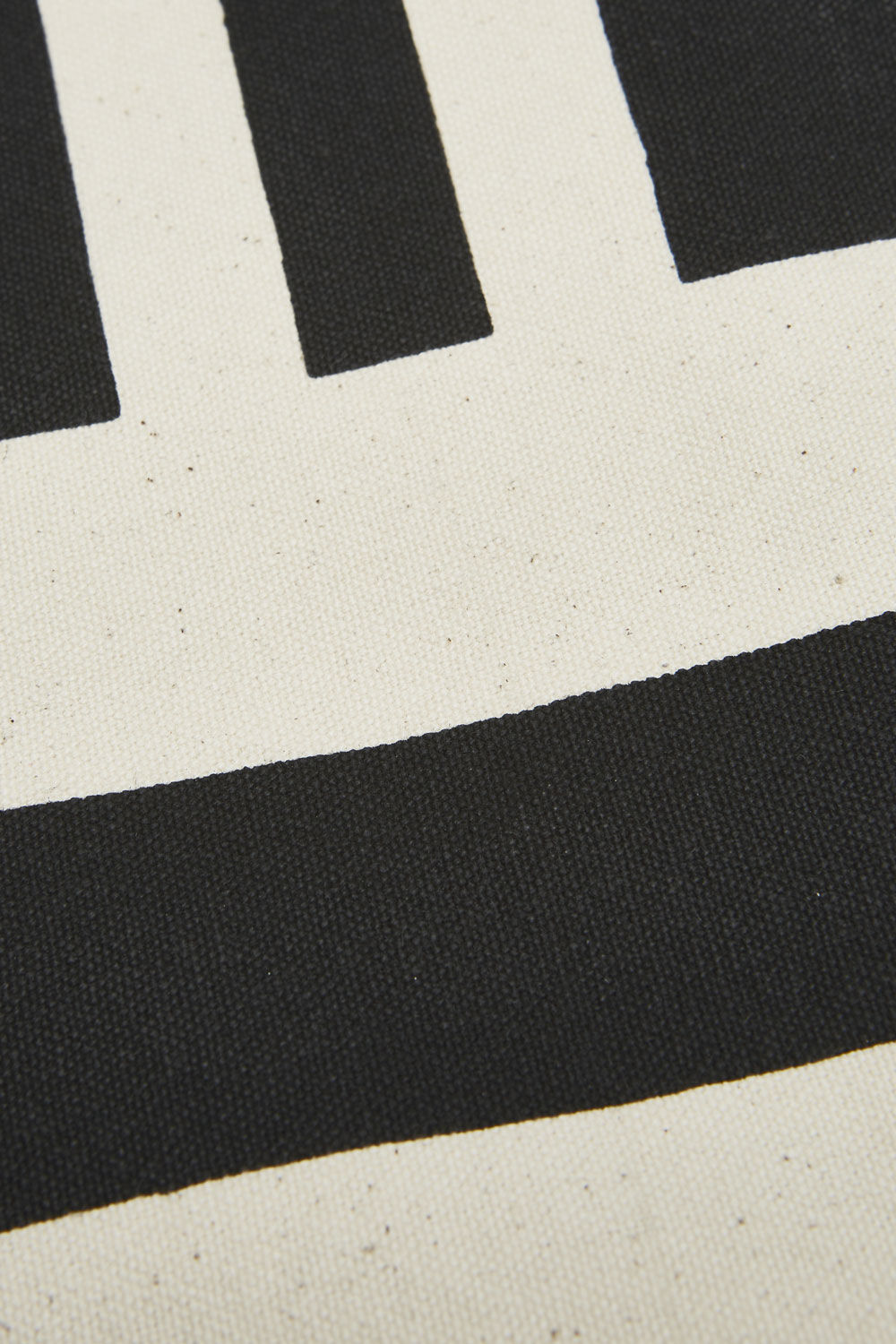 REEMA V&Auml;SKA, Black