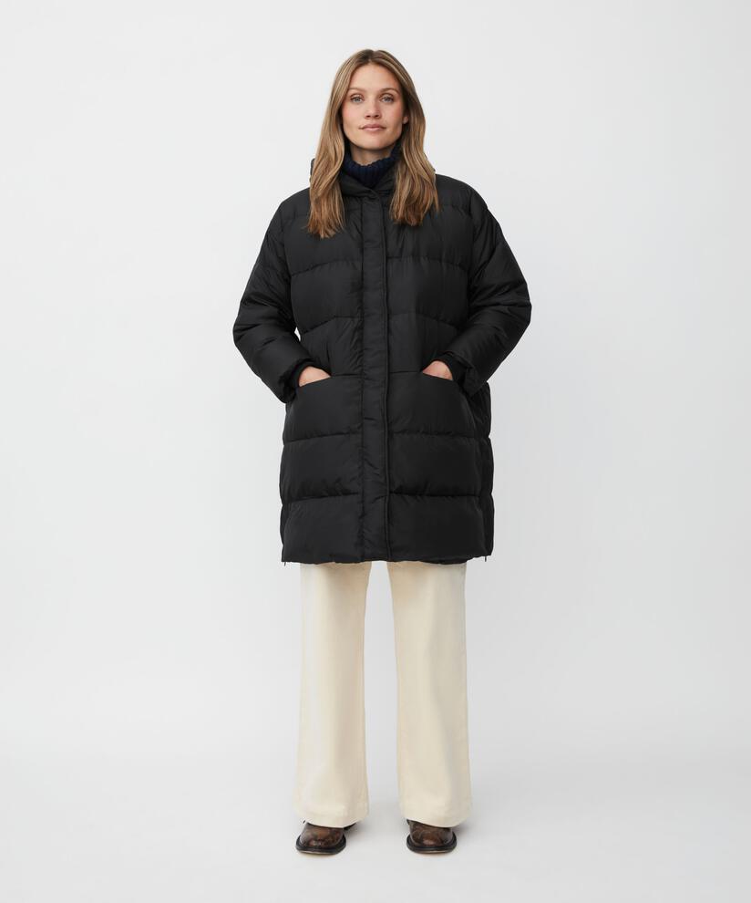 Thilde Dunkappa, Black