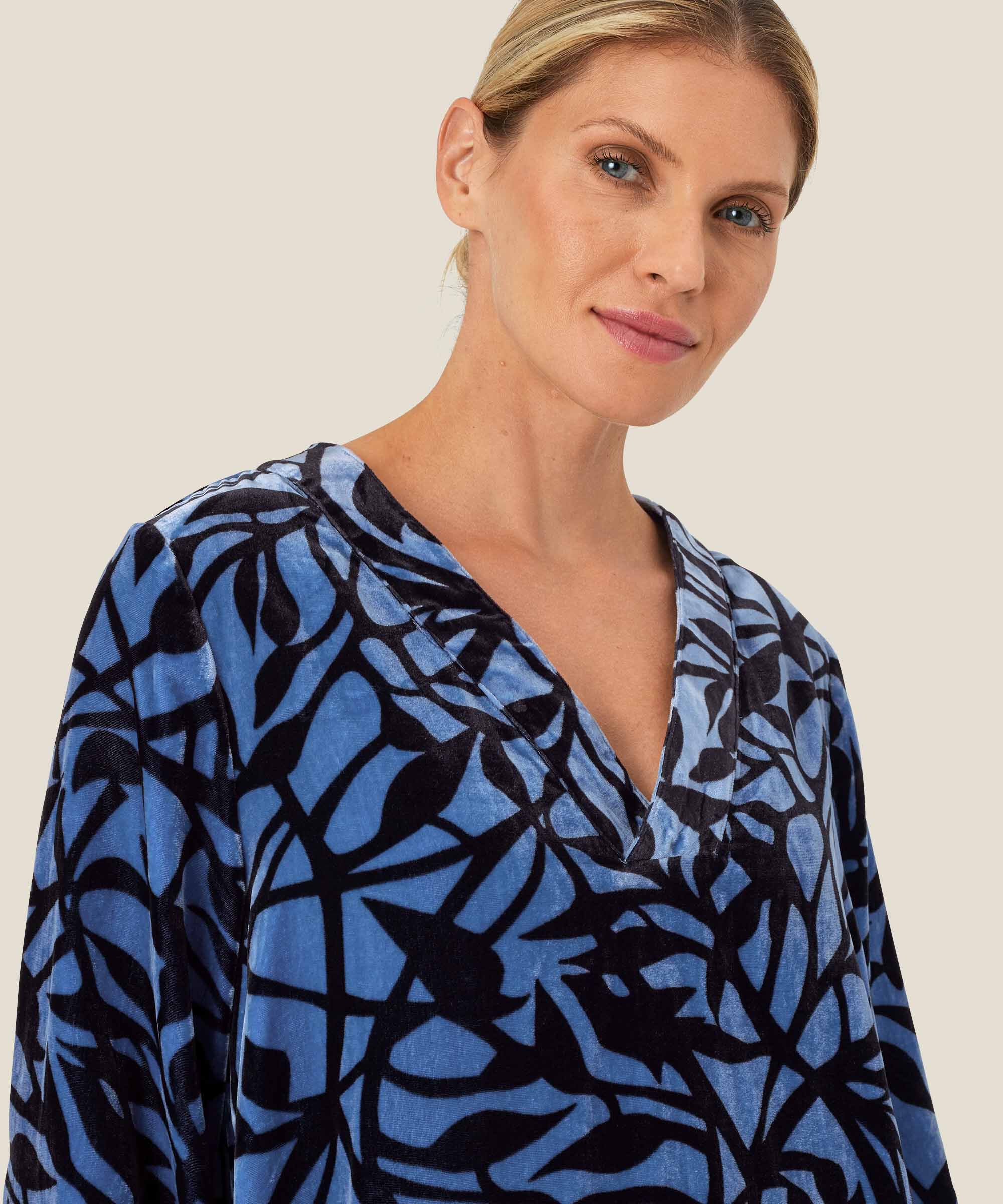 Bernadette Blus, Federal Blue