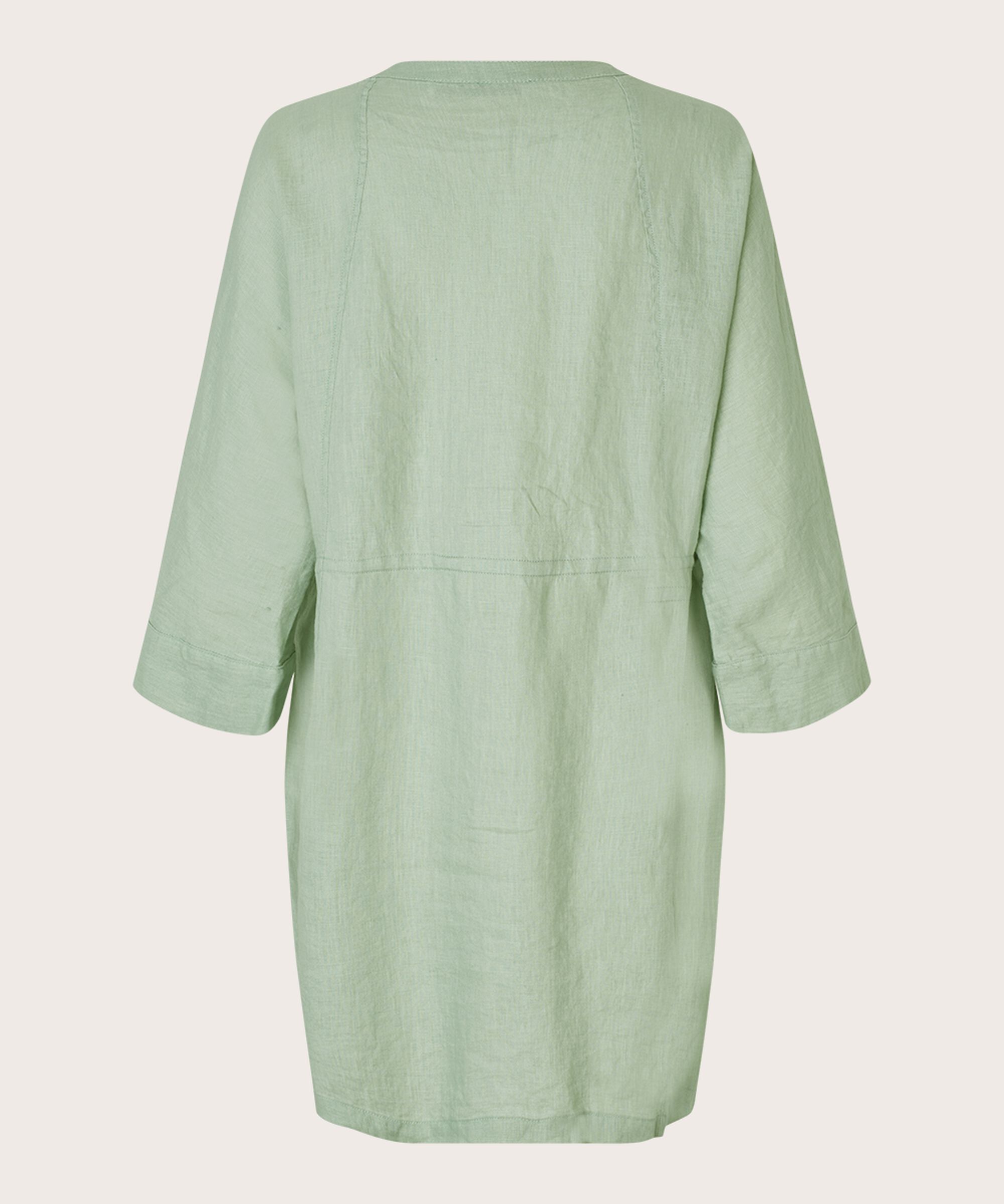 Irmelin Skjorta, Frosty Green