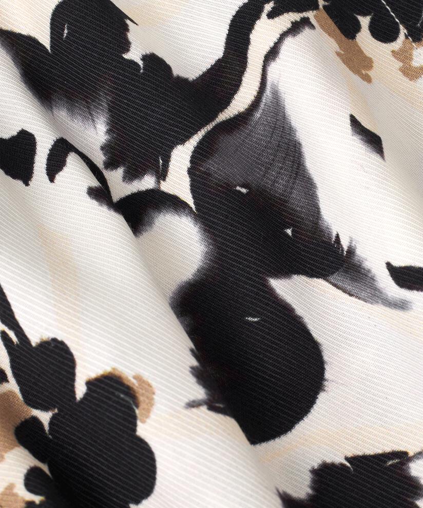 Ilisa Skjorta, Volcanic