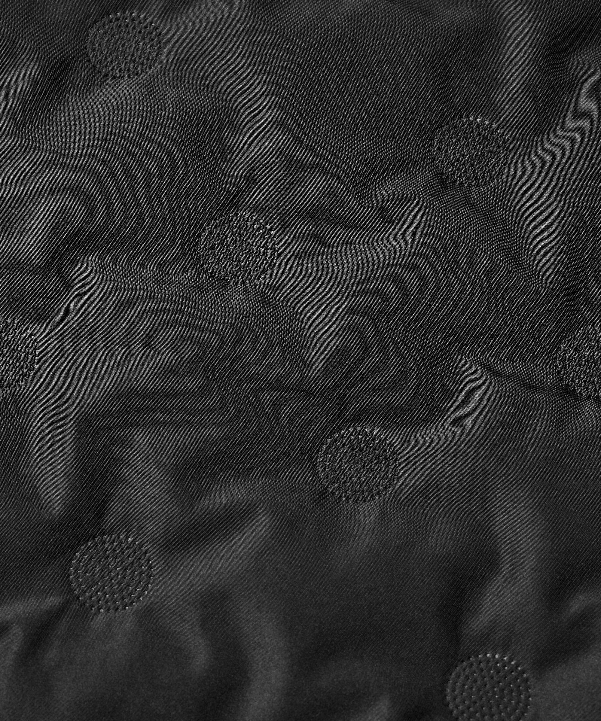 Tutta Väst, Black