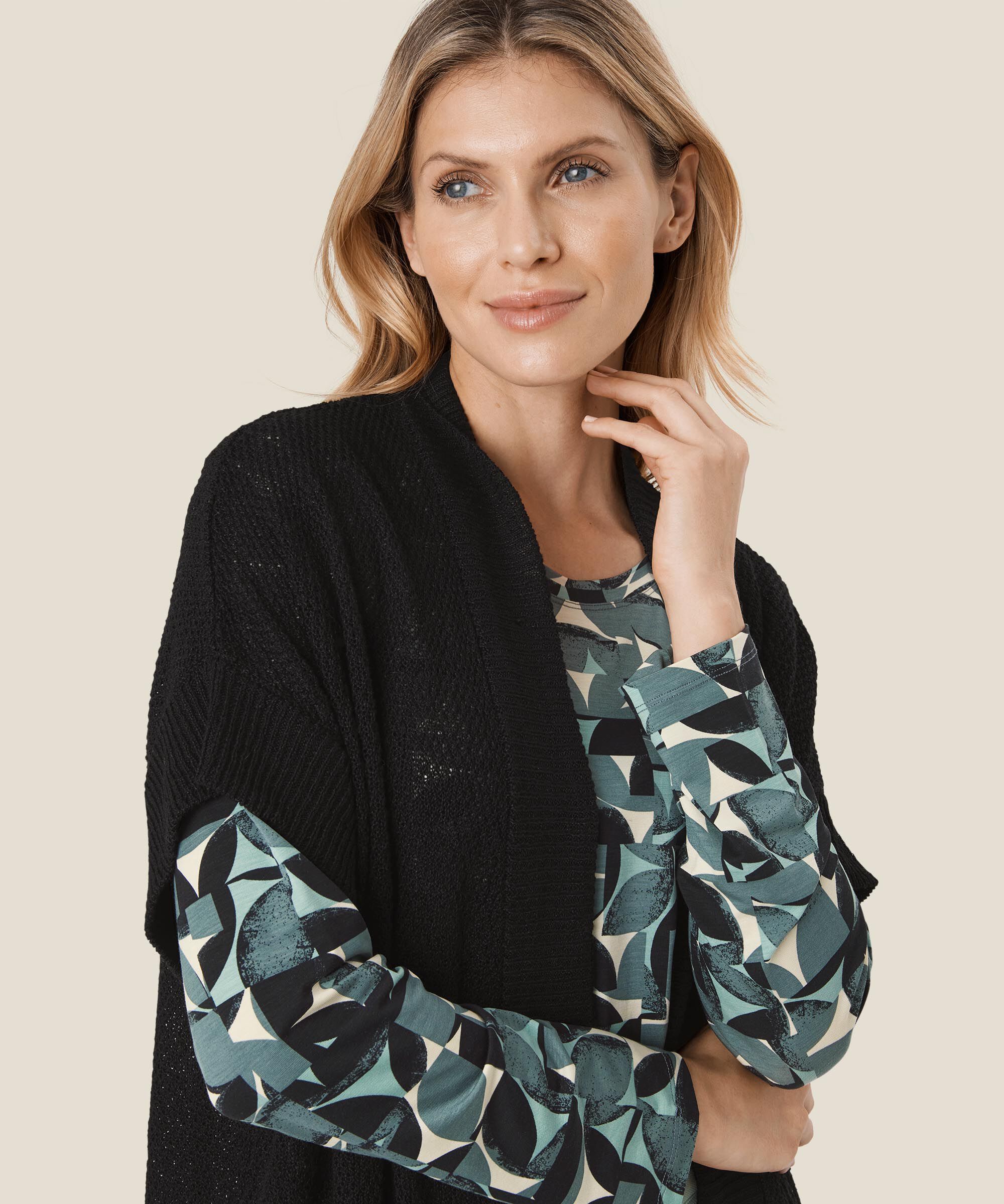 LARA KOFTA, Black