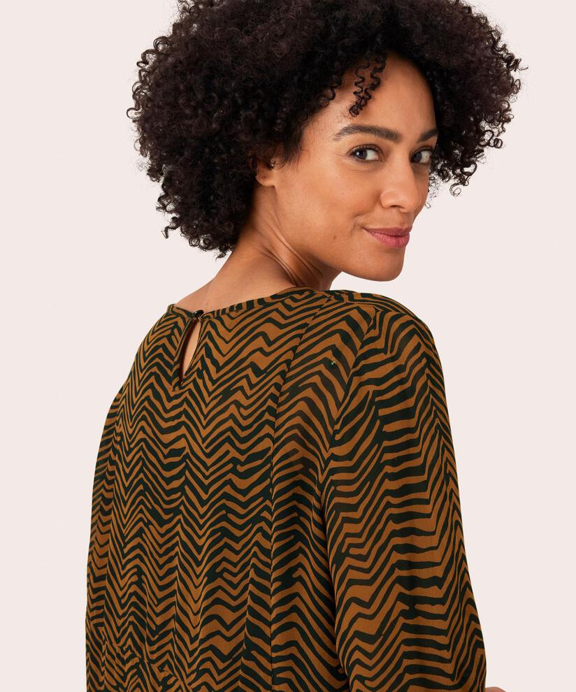 Nabia Klänning, Monk's Robe
