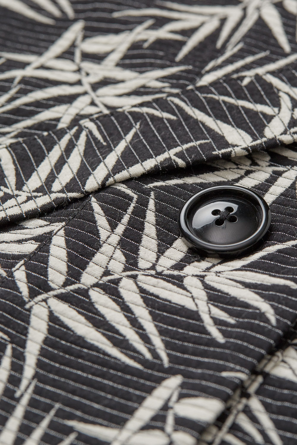 Jiana V&auml;st, Black