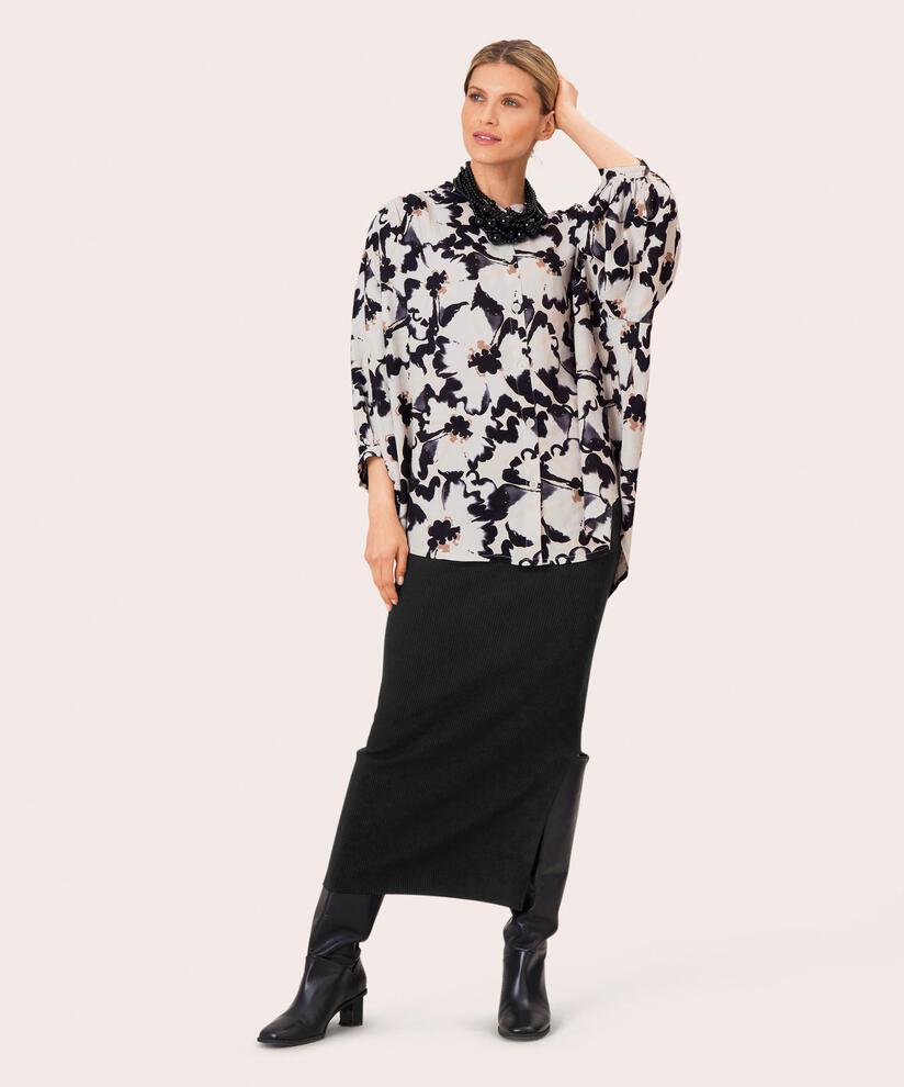 Ilisa Skjorta, Volcanic