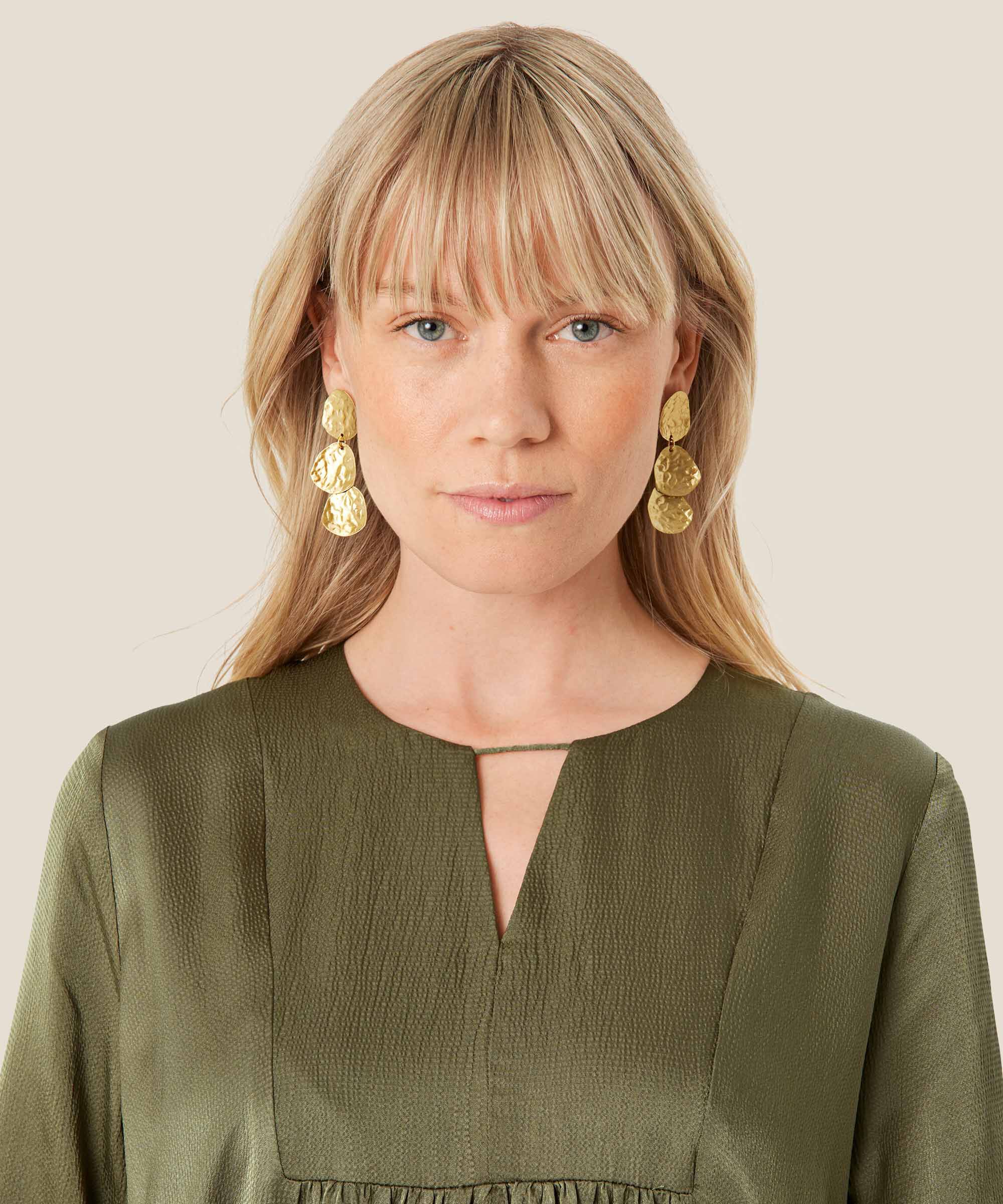 Reesel Öhrhängen, Gold