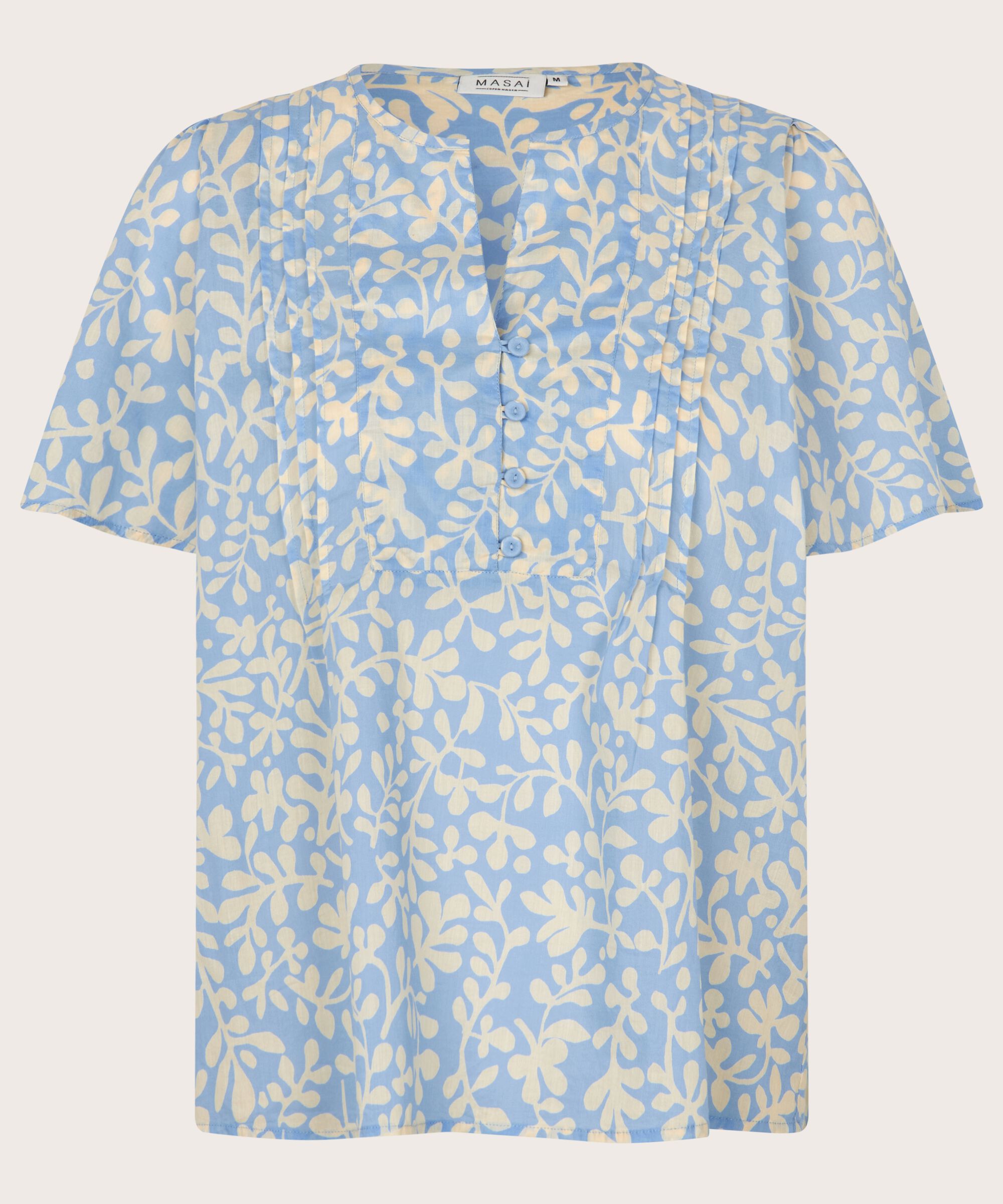 Delphia Blus, Della Blue