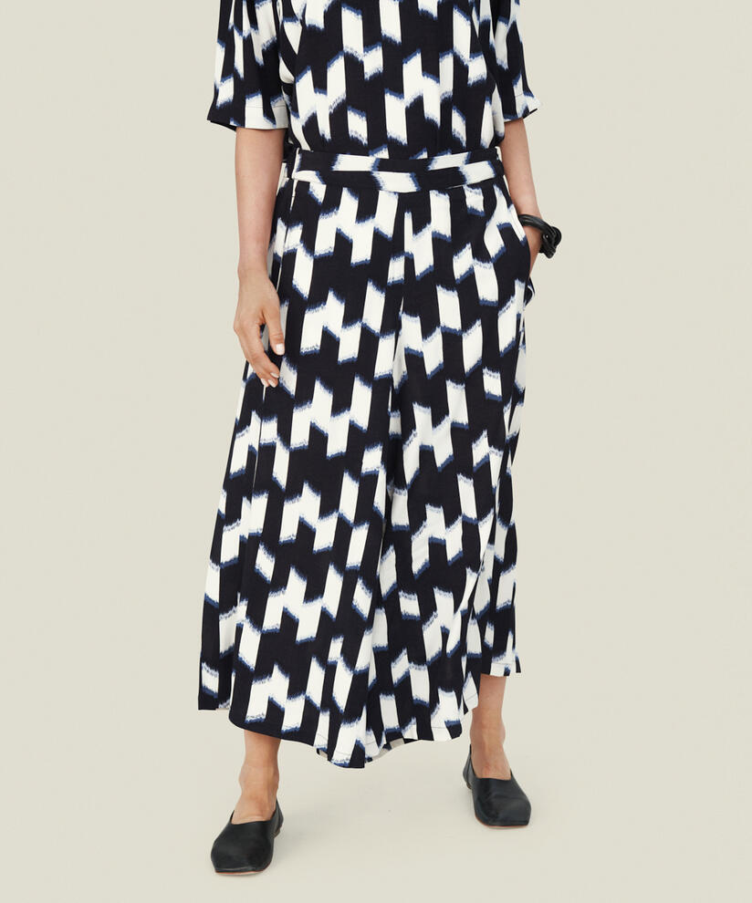 PAMEL BYXOR, Vintage