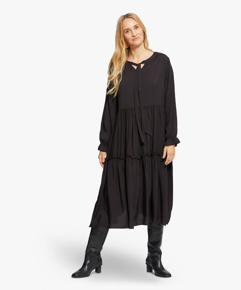 NUKINI KLÄNNING, Black