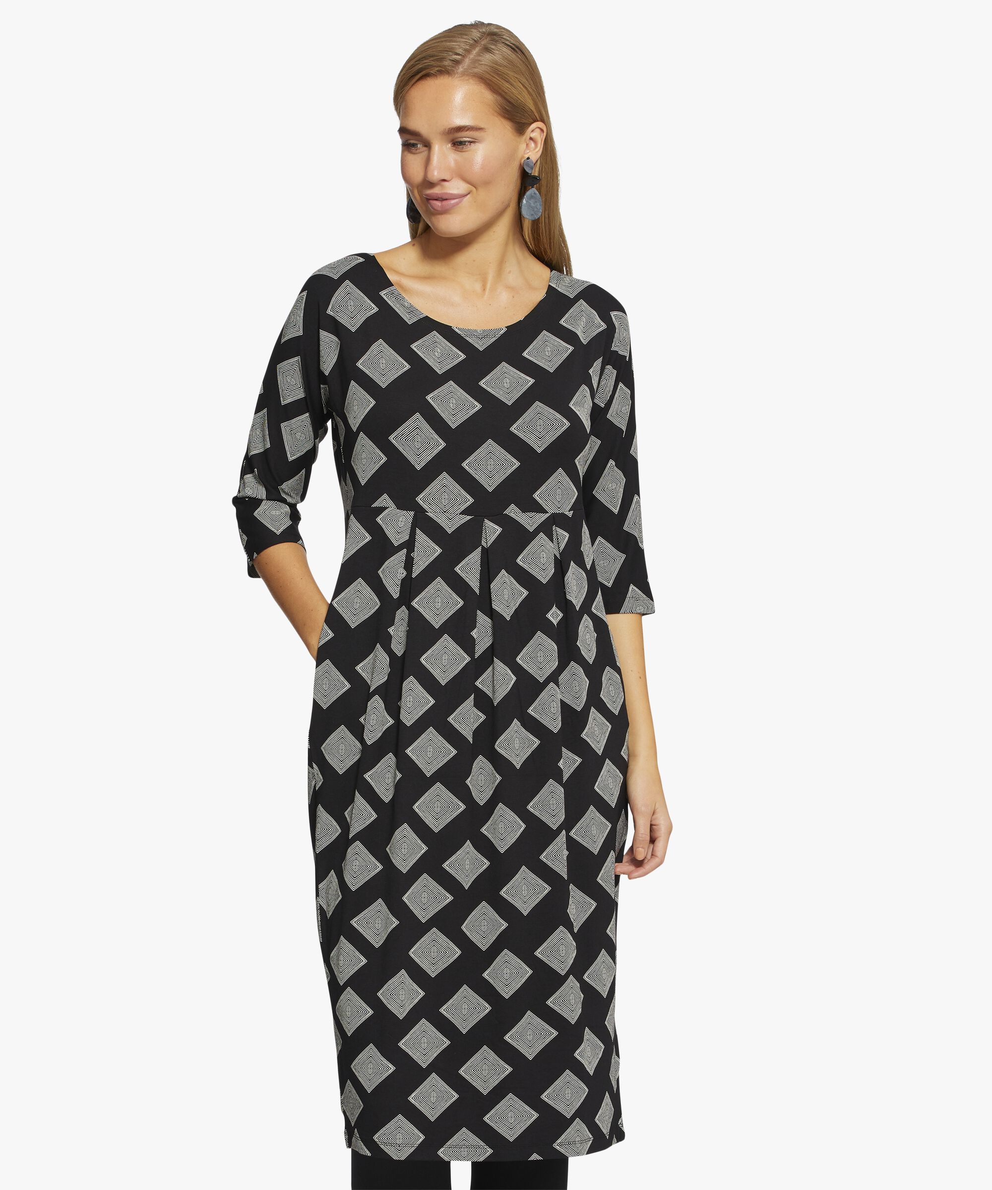NIMA KLÄNNING, Black