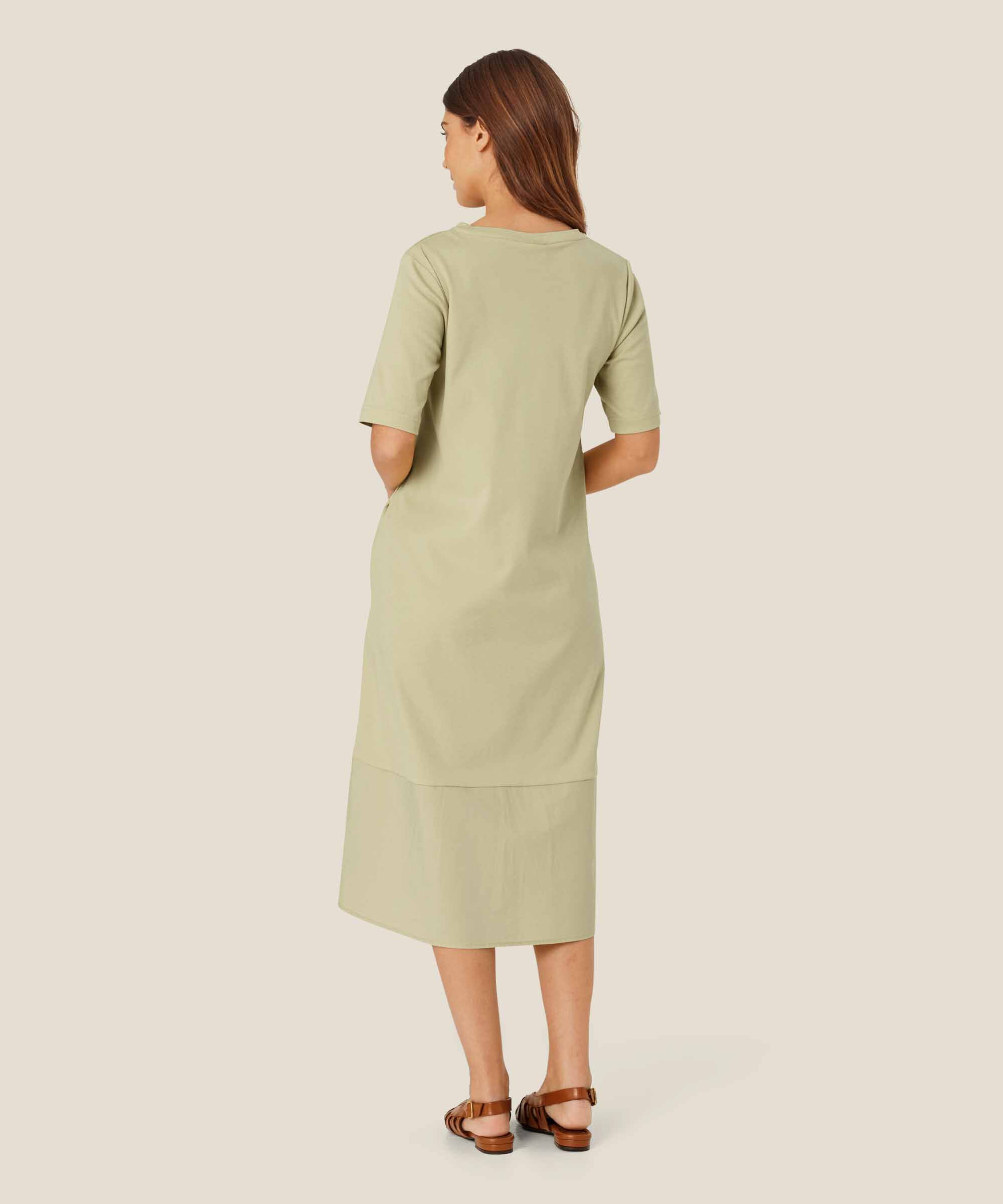 Nacala JERSEY Klänning, Bog